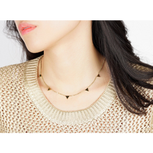 jj+rr Stationed Triangle Necklace Gold 8N1G