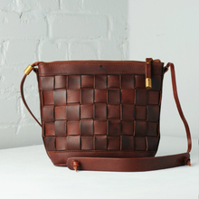 Uppdoo Venture Crossbody Chestnut